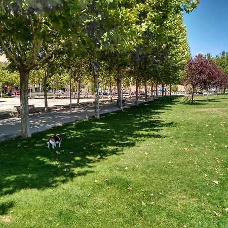 Villa "Luna De Segovia" Leganés Exteriör bild