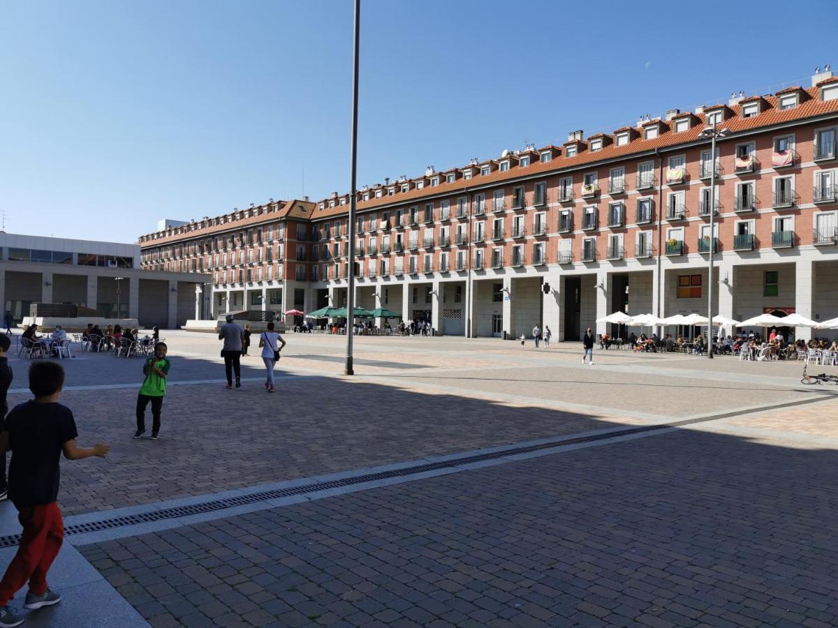 Villa "Luna De Segovia" Leganés Exteriör bild