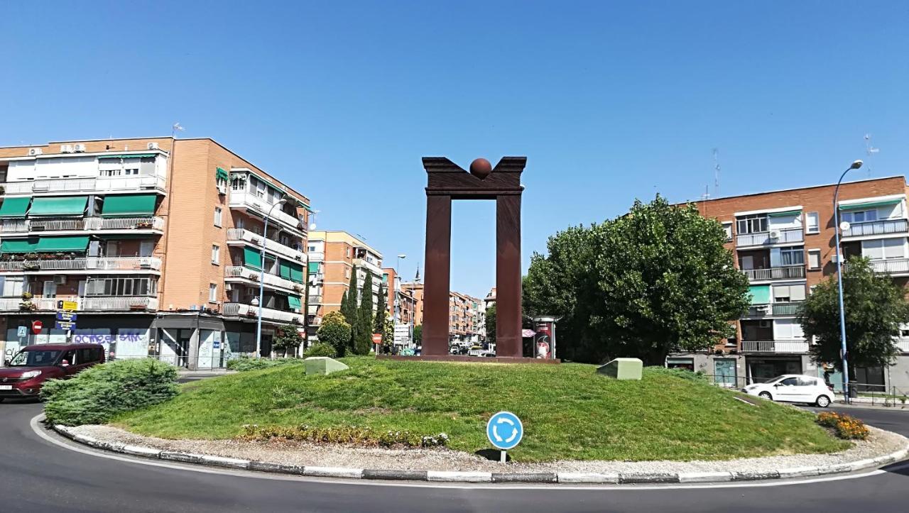 Villa "Luna De Segovia" Leganés Exteriör bild
