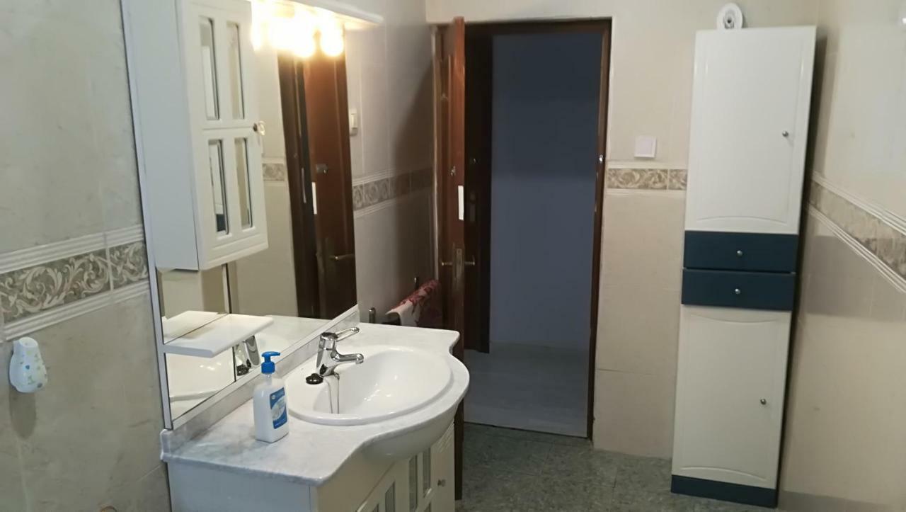 Villa "Luna De Segovia" Leganés Exteriör bild
