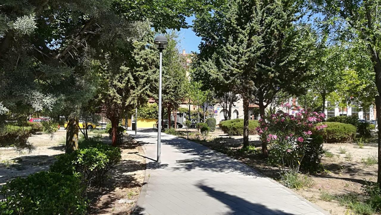 Villa "Luna De Segovia" Leganés Exteriör bild